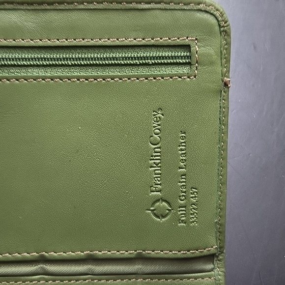 Tignanello Handbag and Franlin Covey Organizer Set - Picture 11 of 15